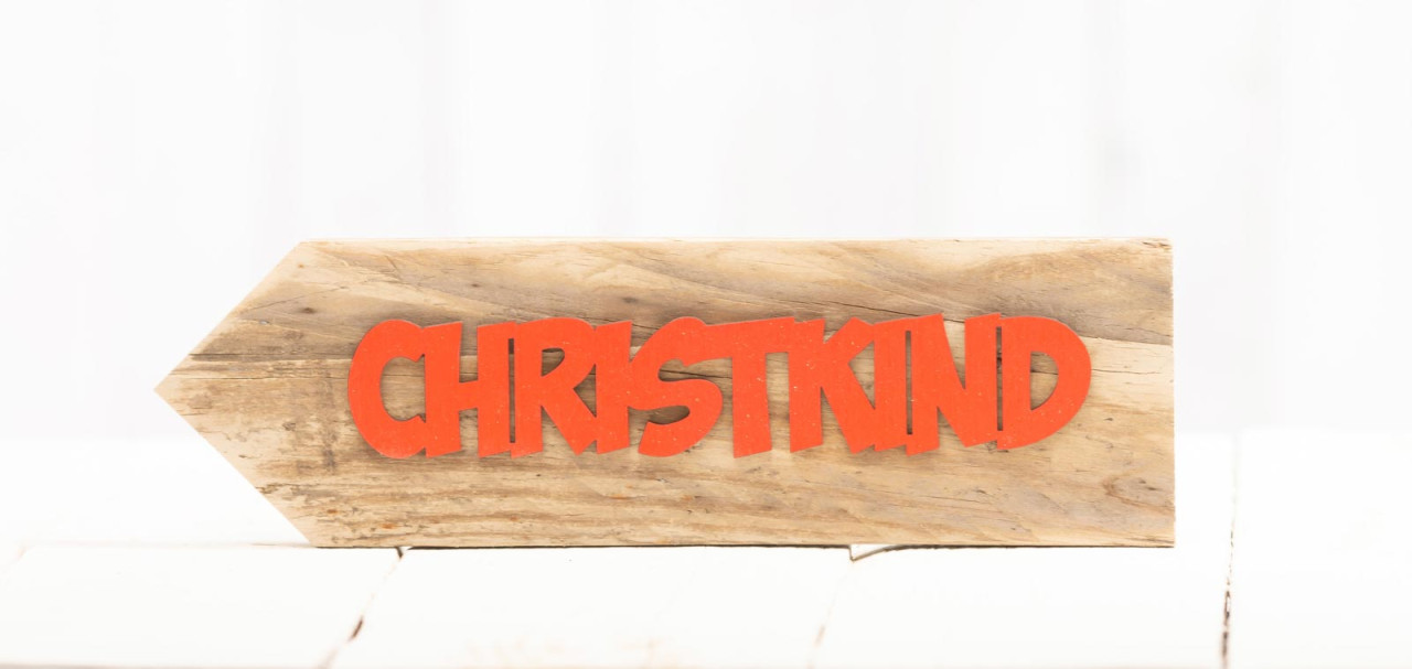 Wegweiser Holz Christkind